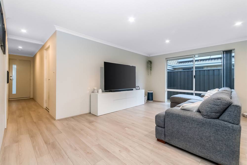 23 Charnwood Grove, Hilbert, WA 6112