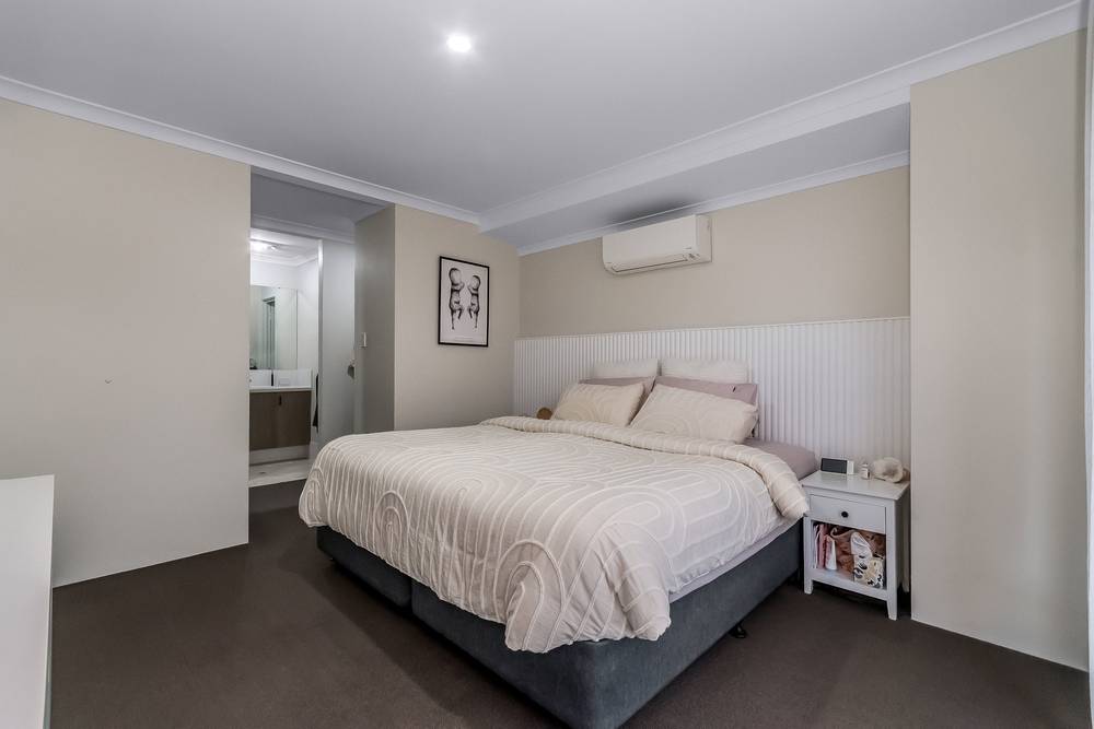 23 Charnwood Grove, Hilbert, WA 6112