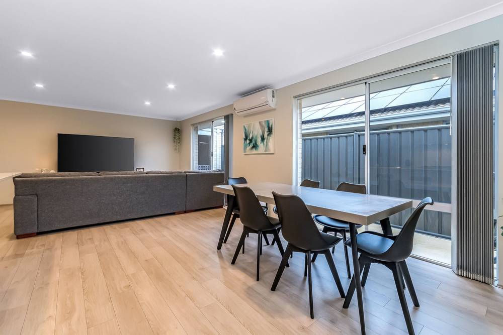 23 Charnwood Grove, Hilbert, WA 6112