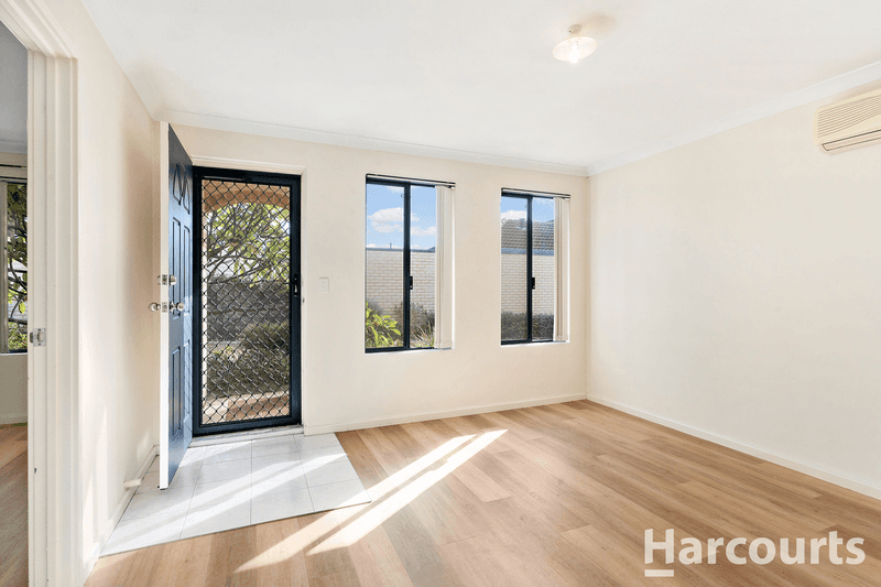 2/73 Gibson Street, MANDURAH, WA 6210