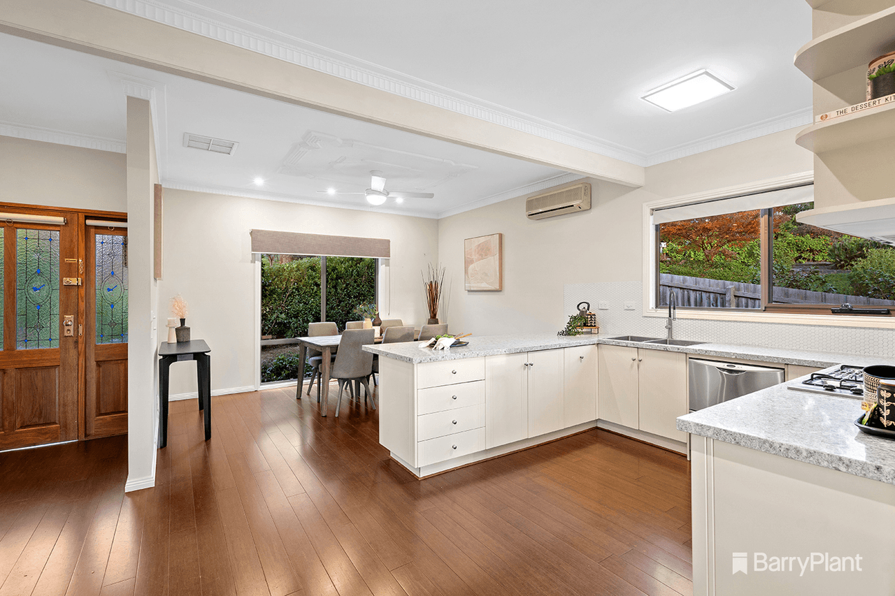 16 Deschamps Avenue, Lilydale, VIC 3140