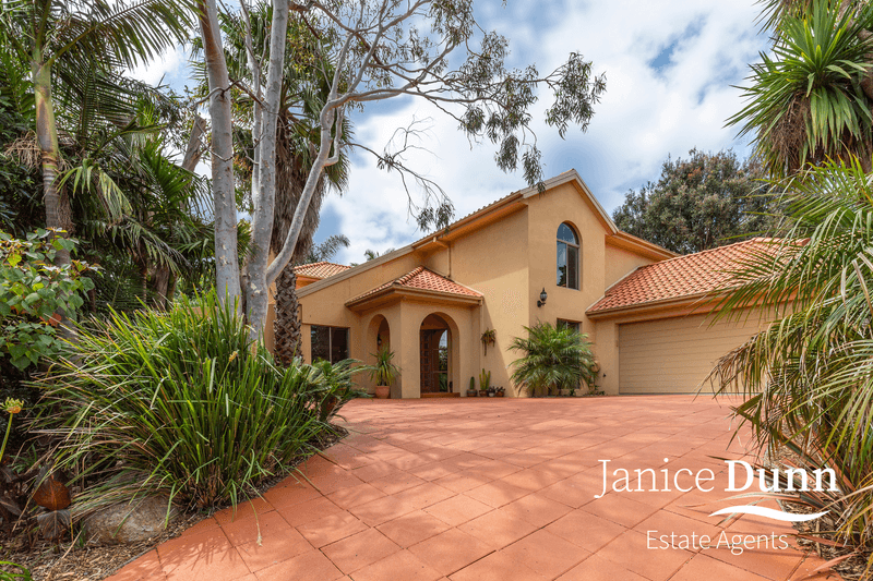 17 Merrigal Court, Frankston South, VIC 3199