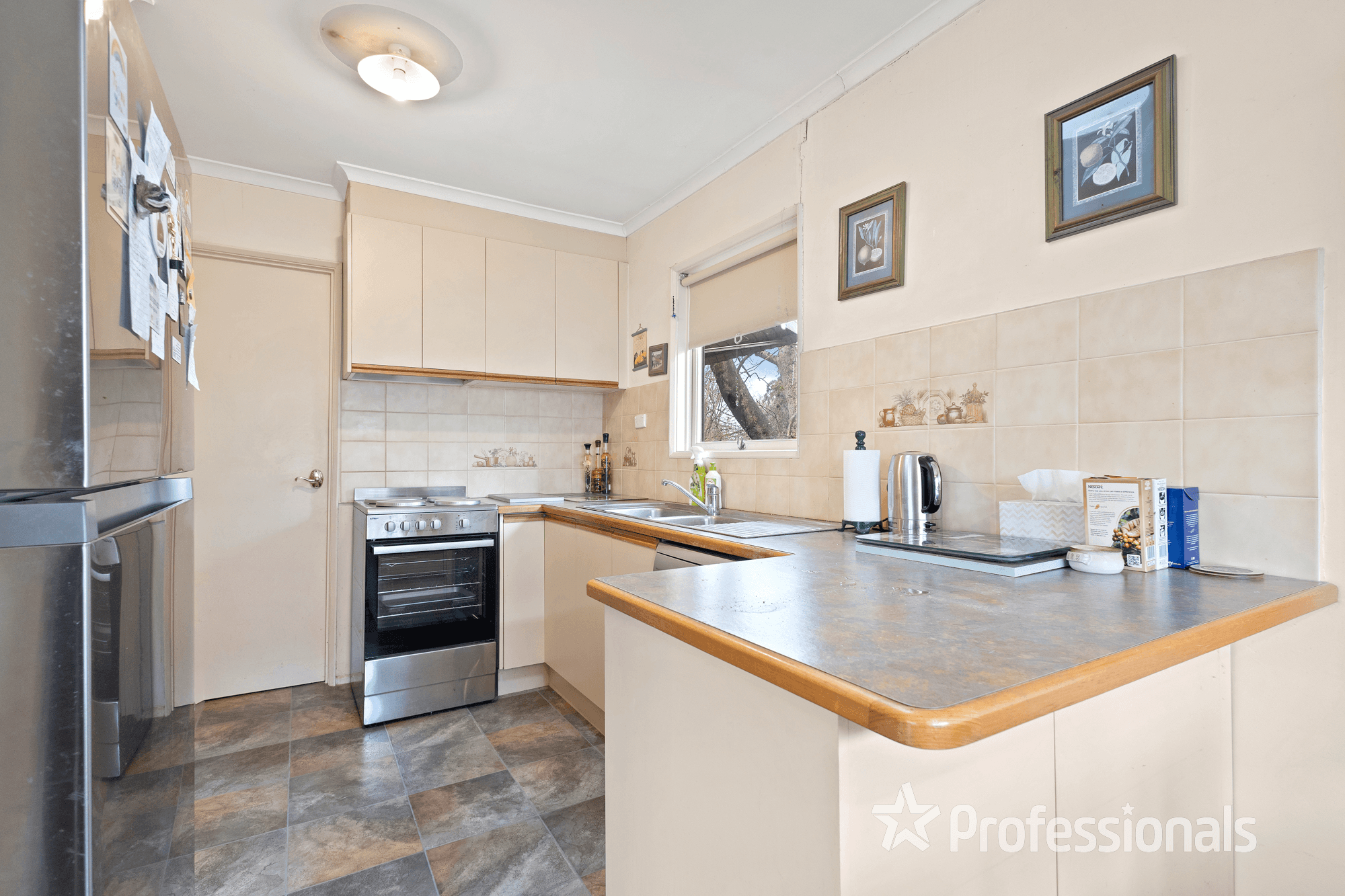 8 Moira Avenue, Ferntree Gully, VIC 3156