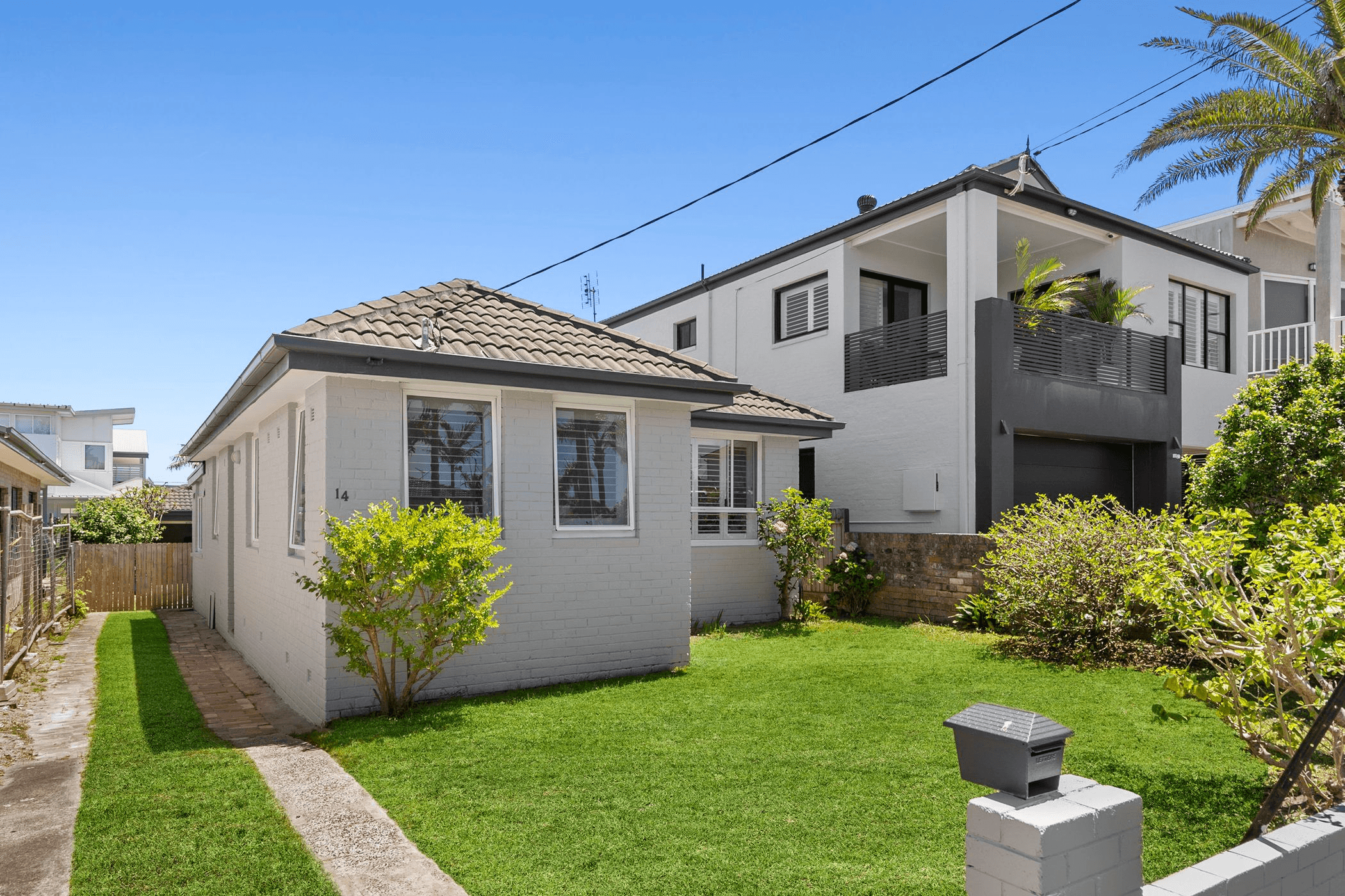 14 Robertson Road, NORTH CURL CURL, NSW 2099