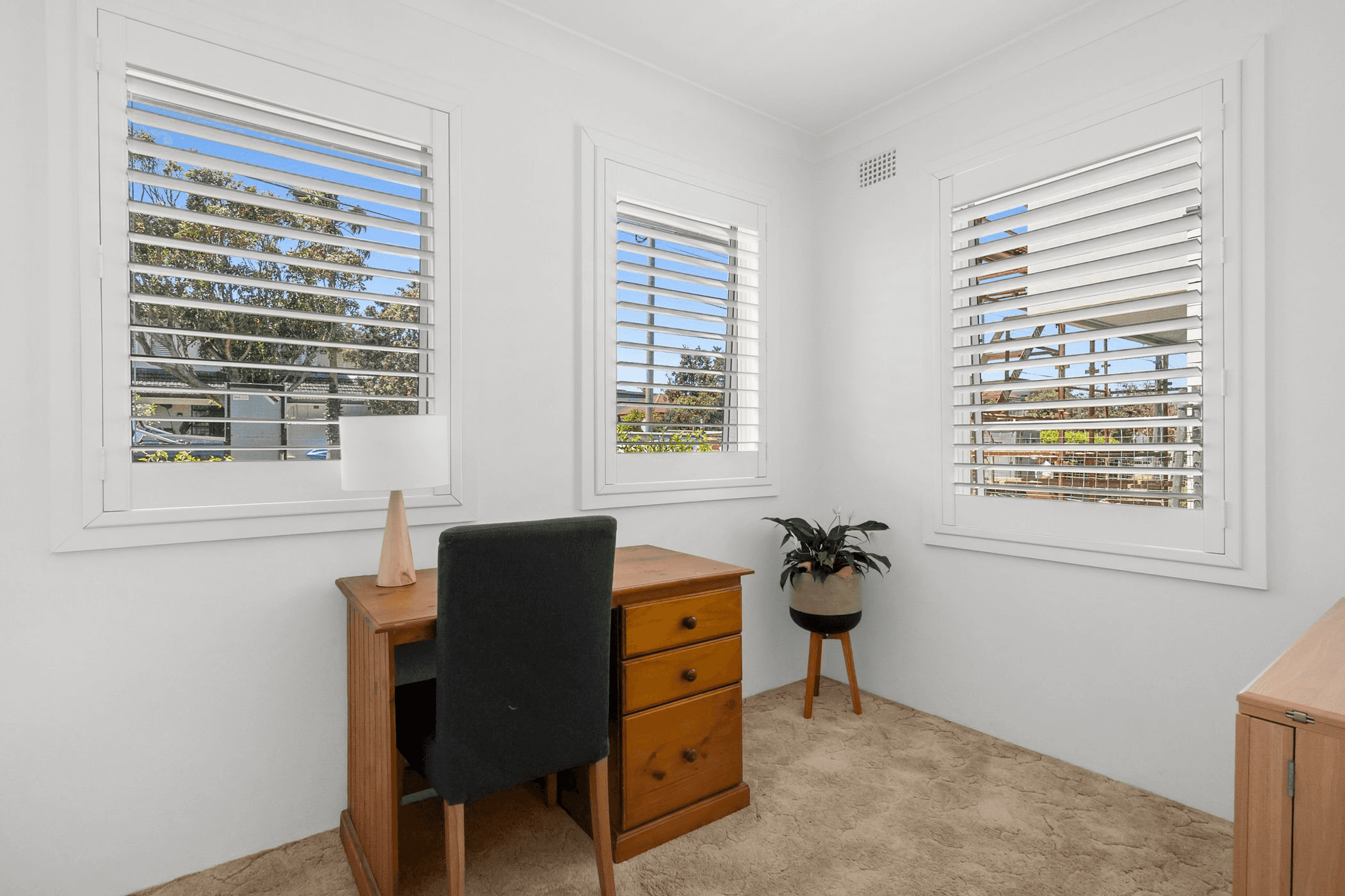 14 Robertson Road, NORTH CURL CURL, NSW 2099