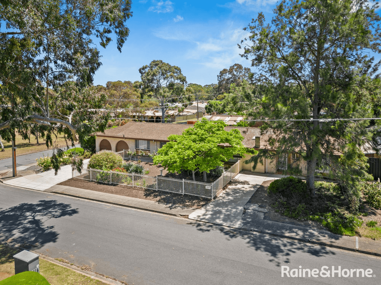 1 Hinkley Road, MORPHETT VALE, SA 5162