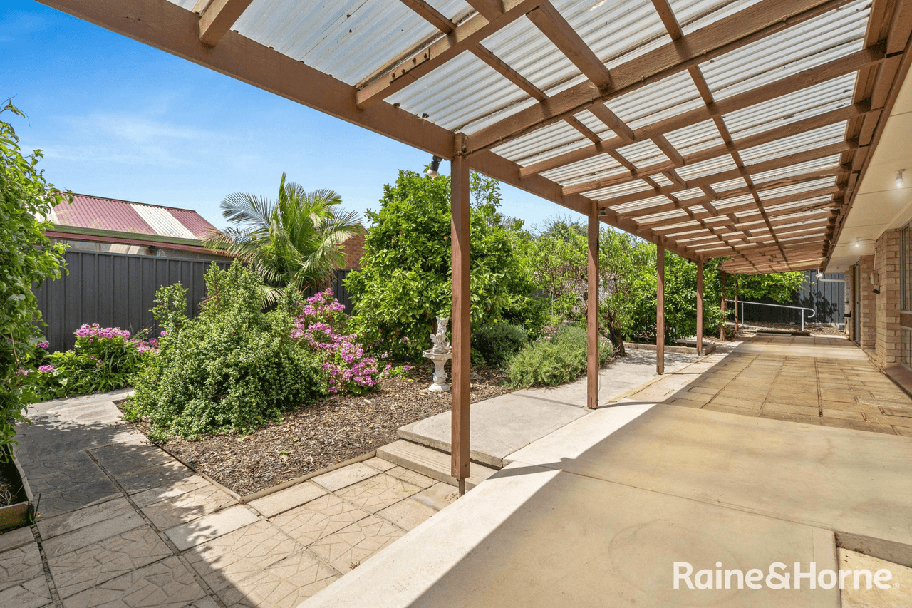 1 Hinkley Road, MORPHETT VALE, SA 5162