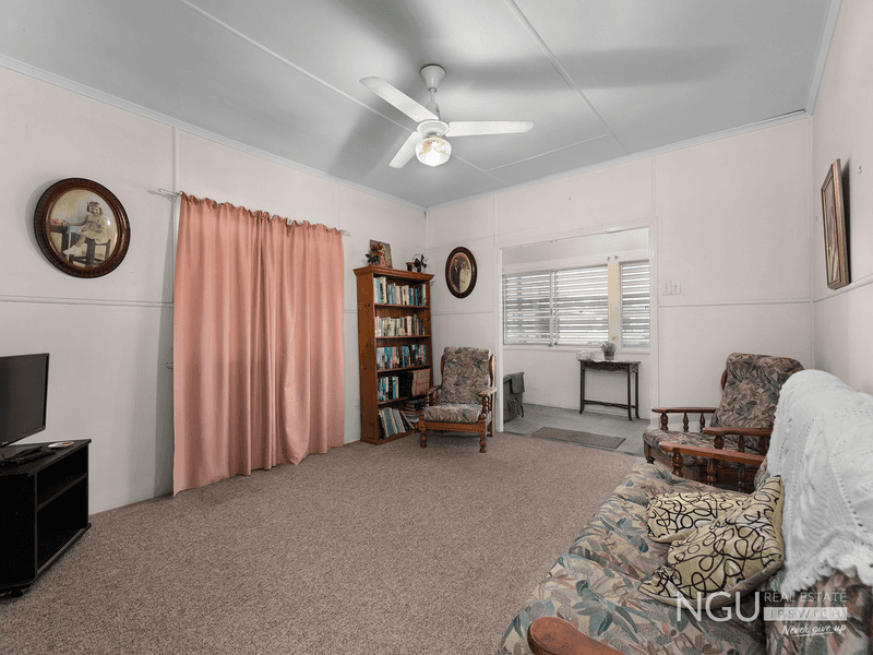 35 Dell Street, Eastern Heights, QLD 4305