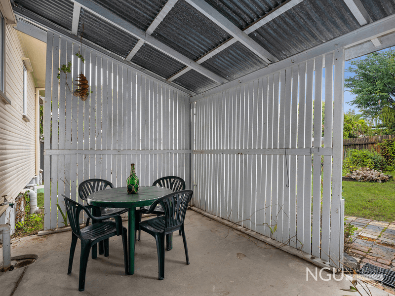 35 Dell Street, Eastern Heights, QLD 4305