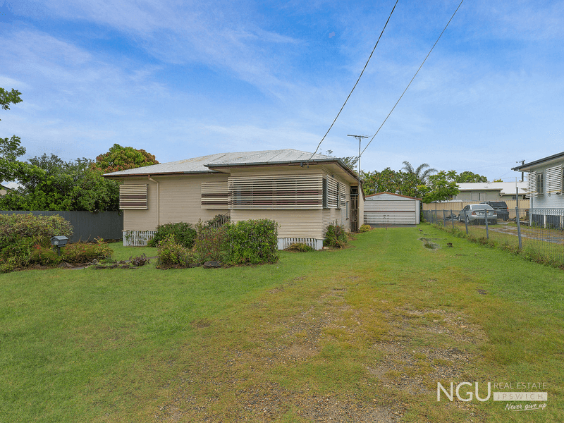 35 Dell Street, Eastern Heights, QLD 4305