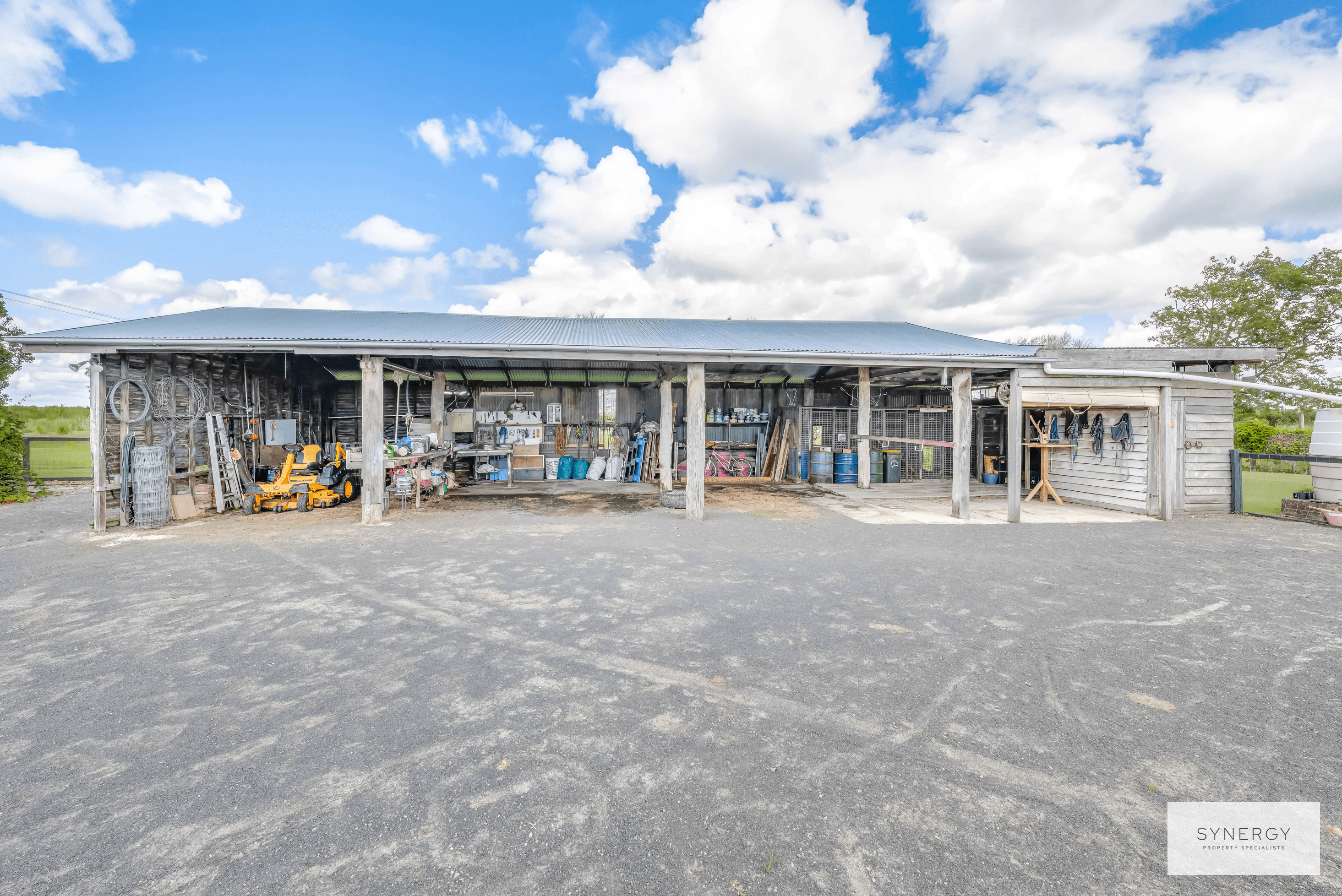 215 Hills Road, WELCOME CREEK, QLD 4670