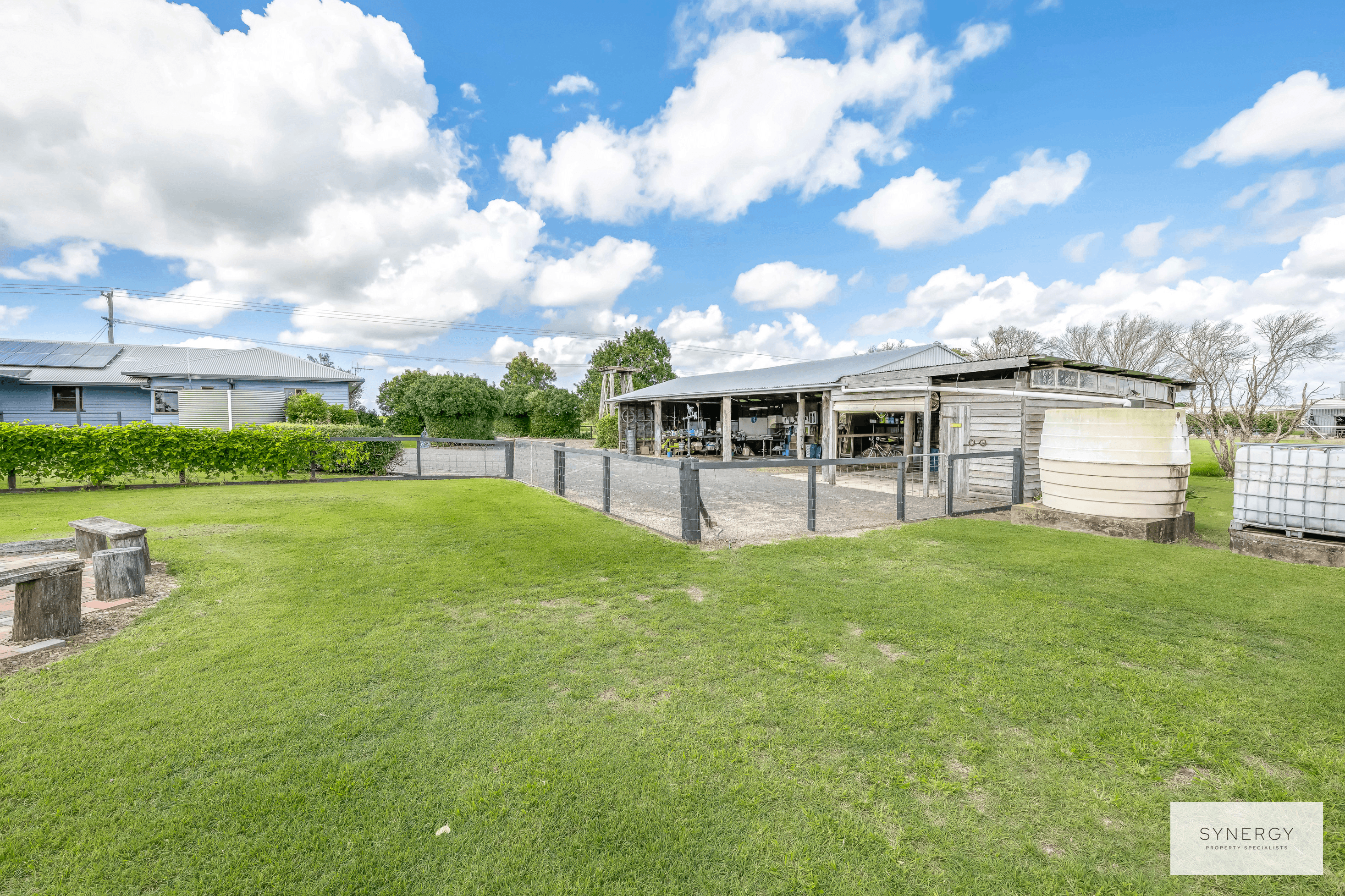 215 Hills Road, WELCOME CREEK, QLD 4670