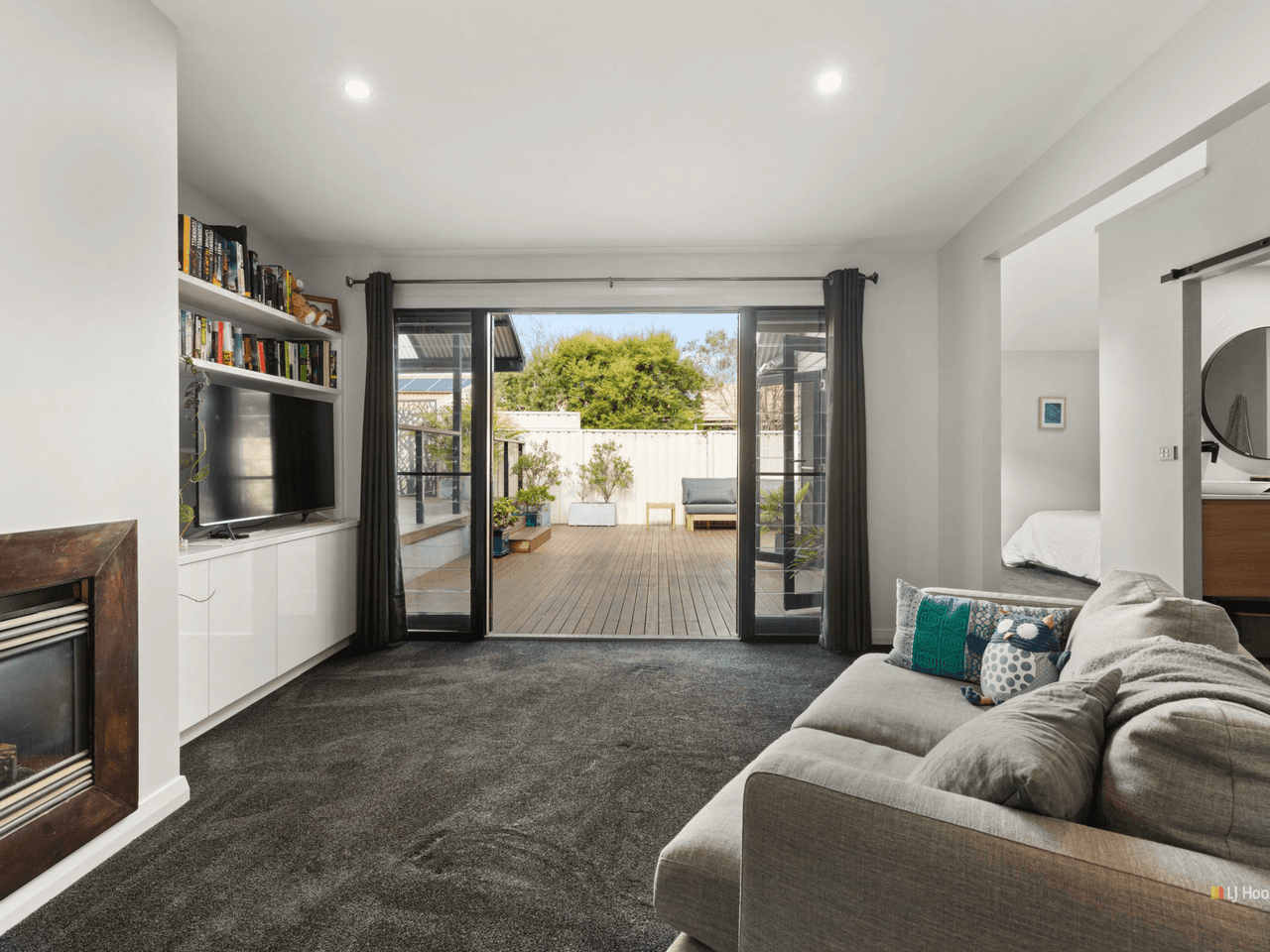 8 Maxwell Crescent, SANCTUARY POINT, NSW 2540