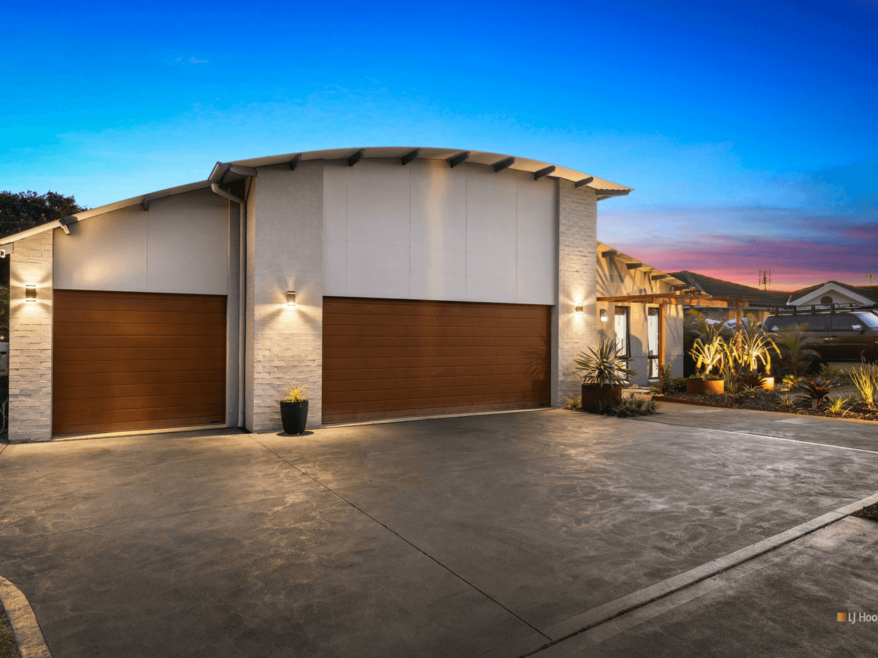 8 Maxwell Crescent, SANCTUARY POINT, NSW 2540