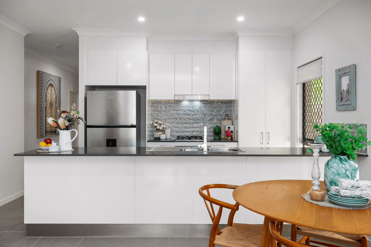 10 Vorneen Lane, Mitchelton, QLD 4053