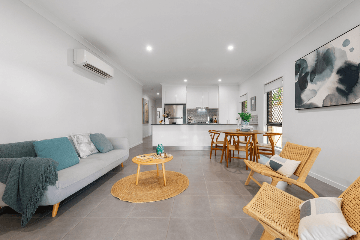 10 Vorneen Lane, Mitchelton, QLD 4053