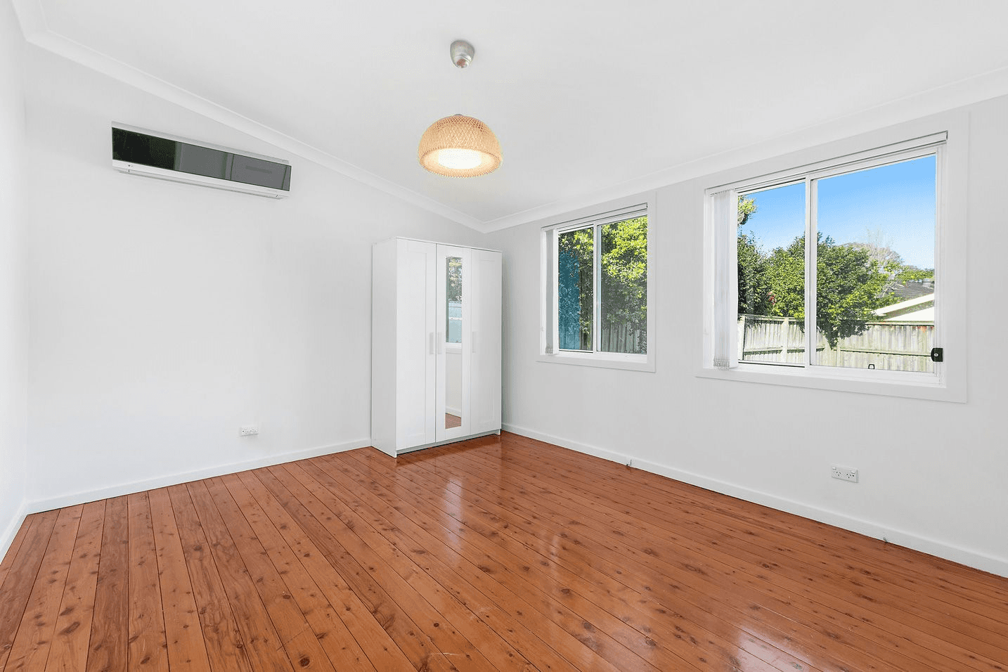 27 Karingal Crescent, Frenchs Forest, NSW 2086