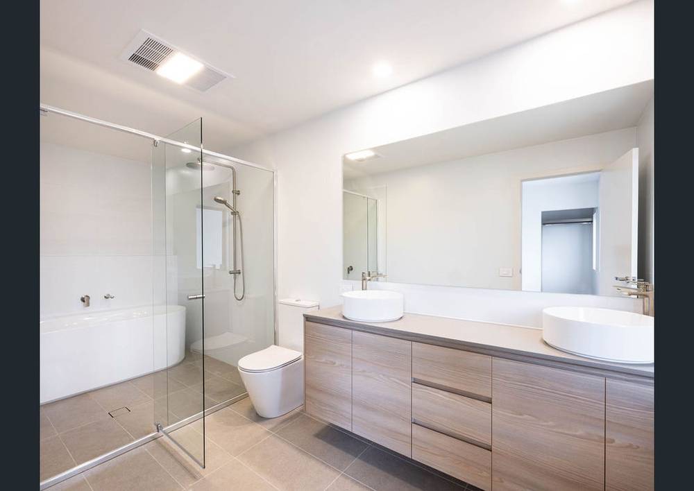 60 sandover street, SOUTH MACLEAN, QLD 4280