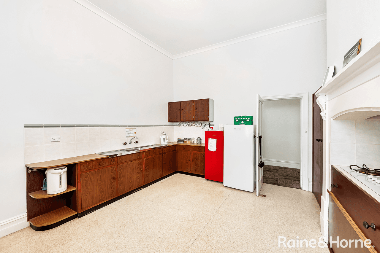 2 Chapel Street, STRATHALBYN, SA 5255