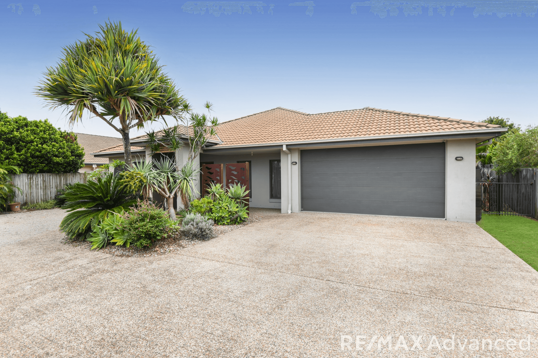 27 Dewdrop Place, Ningi, QLD 4511