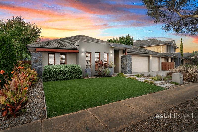 13 River Walk Drive, SANCTUARY LAKES, VIC 3030