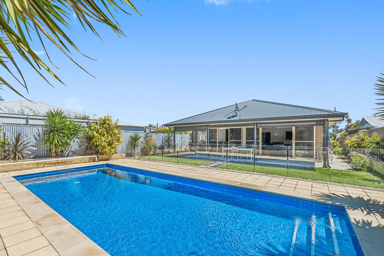 6 Reading Avenue, Clearview, SA 5085