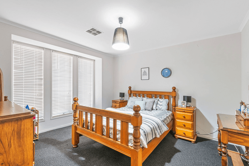 6 Reading Avenue, Clearview, SA 5085