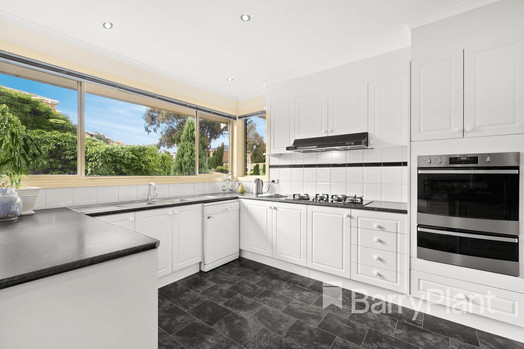 157 Blossom Park Drive, Mill Park, VIC 3082