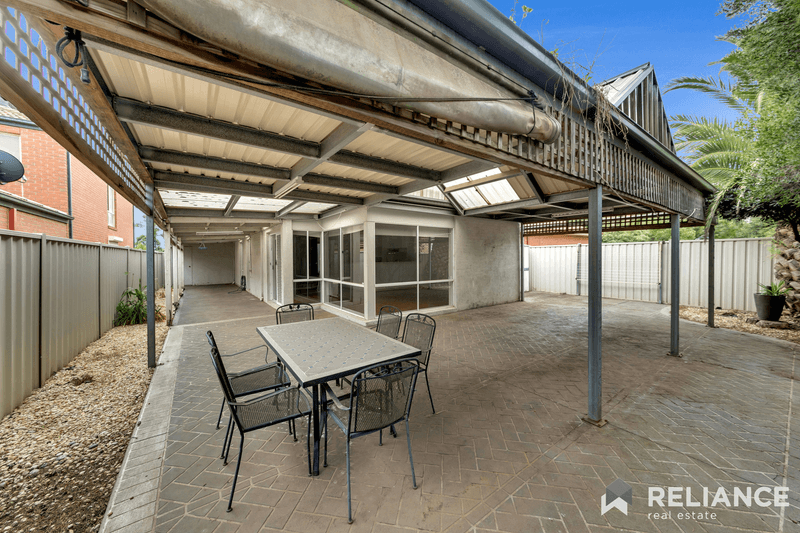 19 Springlake Avenue, Caroline Springs, VIC 3023