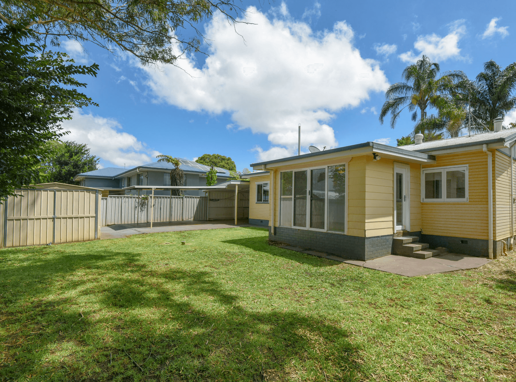 2 McCarthy Street, NEWTOWN, QLD 4350