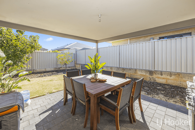 12 Munert Street, YANCHEP, WA 6035