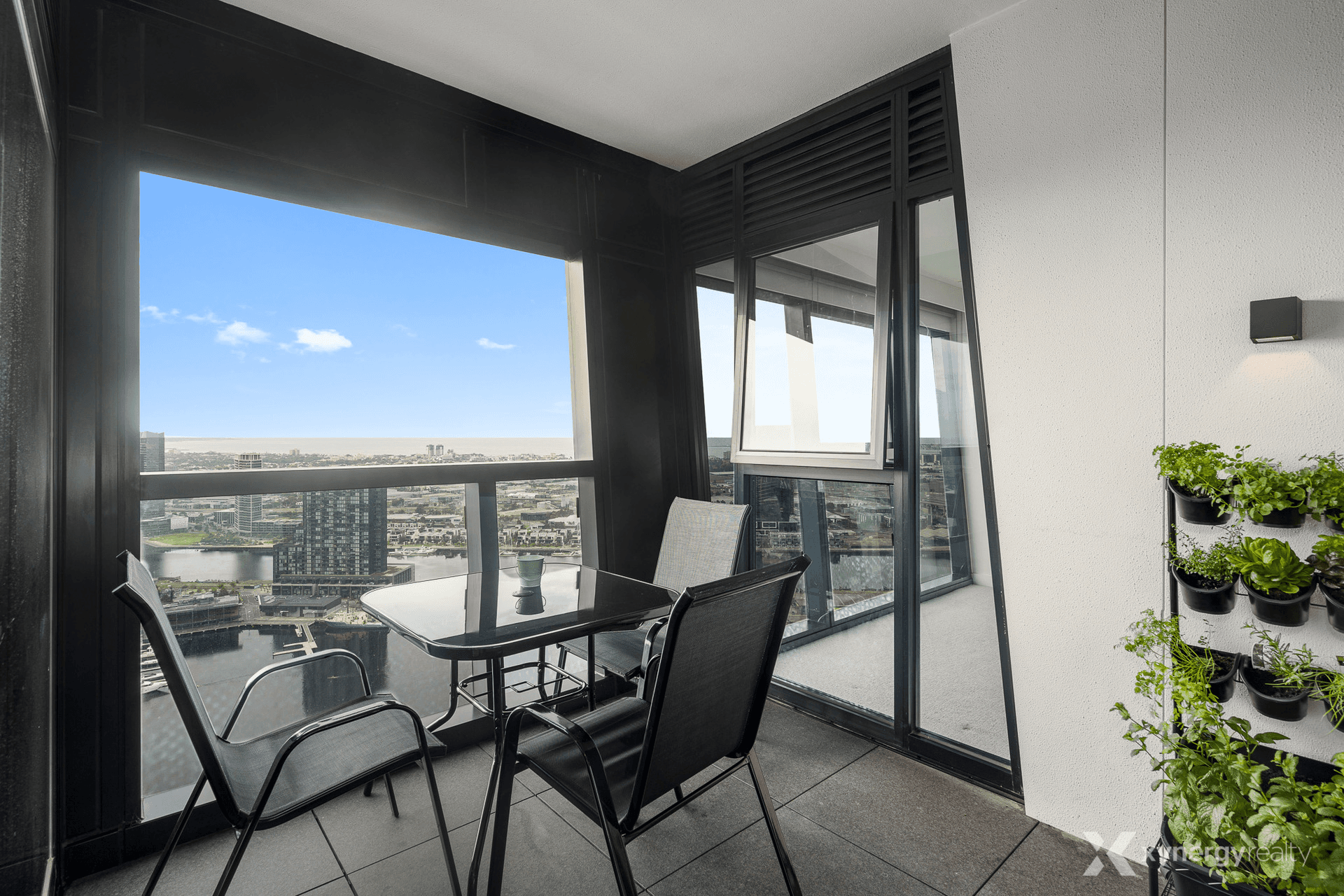 4101/8  Pearl River Road, Docklands, VIC 3008