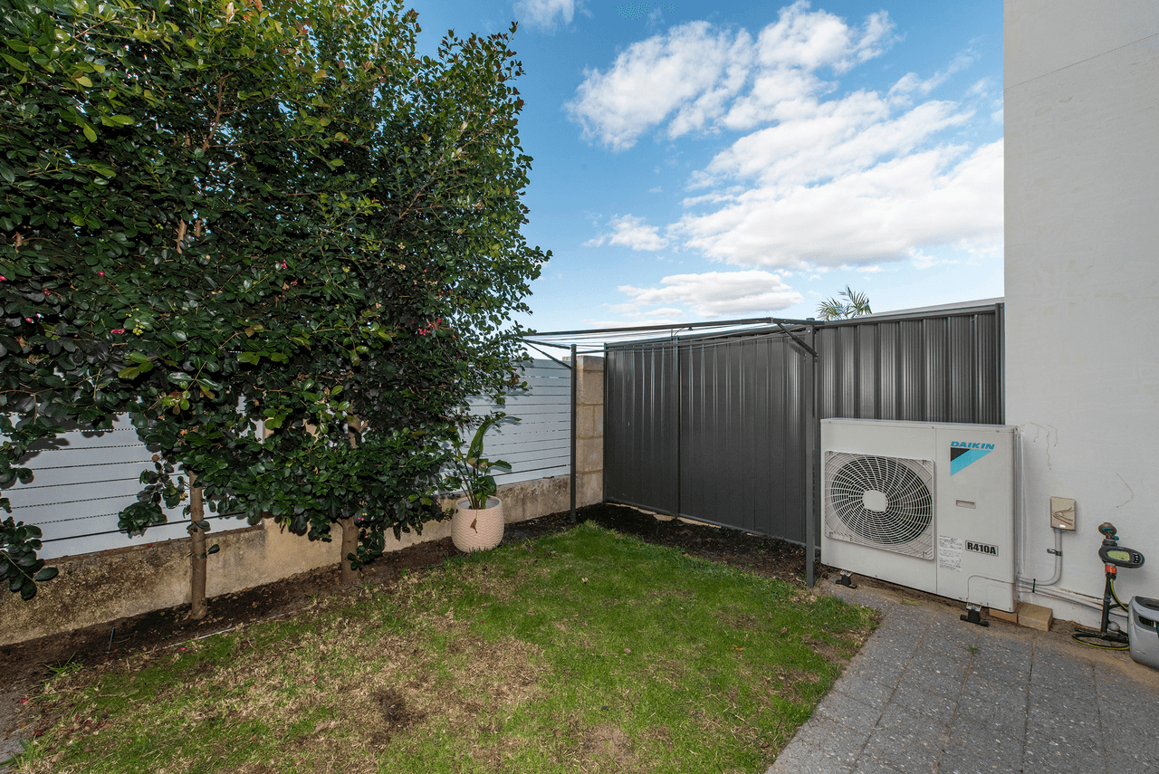 4/2 Louvre Way, BALDIVIS, WA 6171