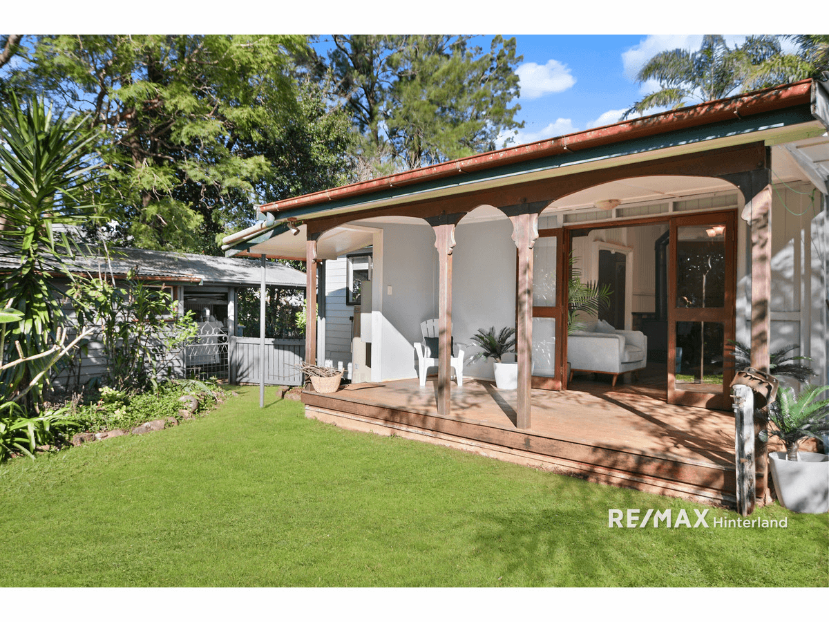 1 Tamarind Street, Maleny, QLD 4552