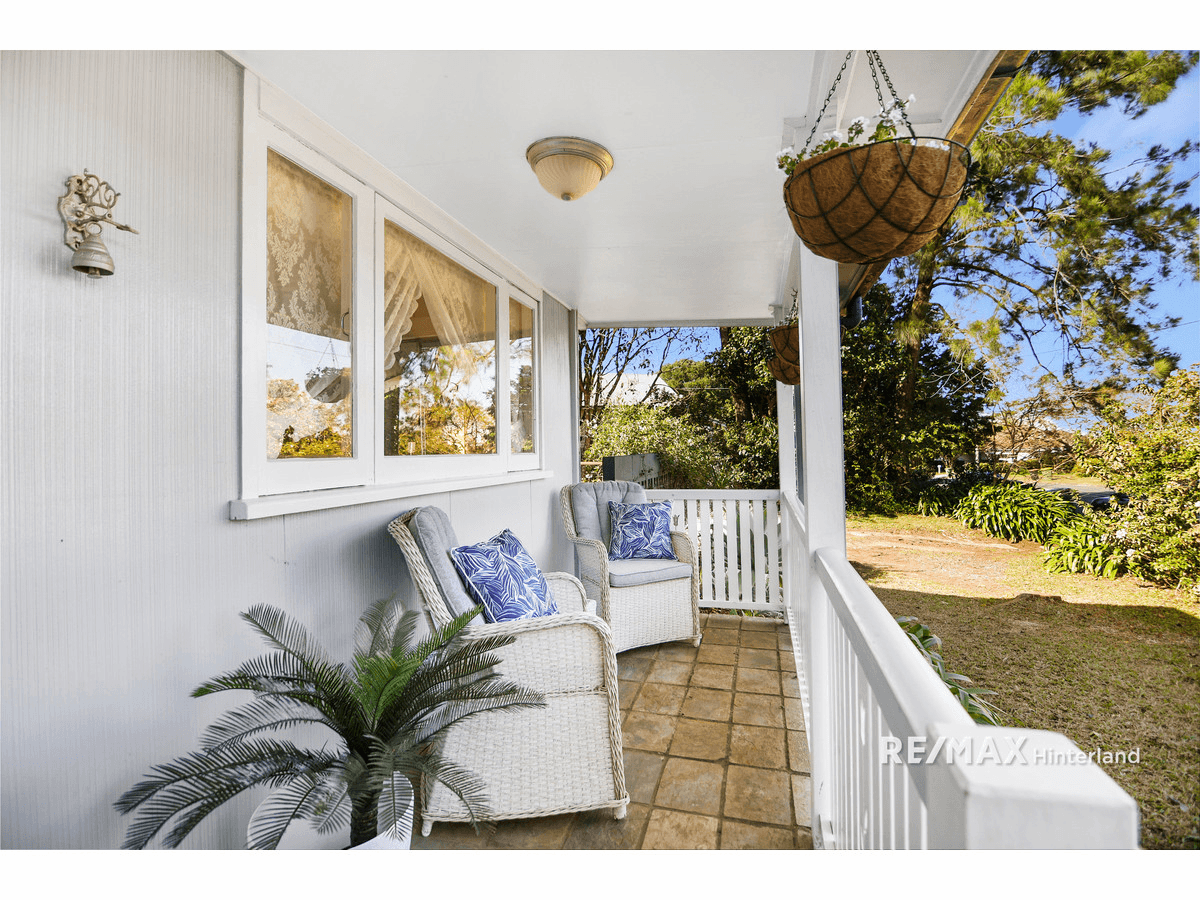 1 Tamarind Street, Maleny, QLD 4552