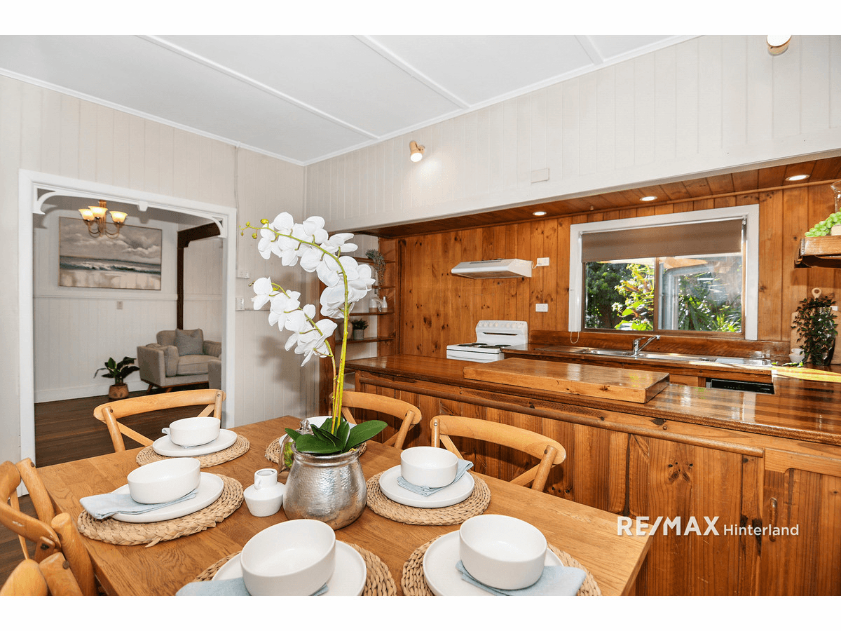 1 Tamarind Street, Maleny, QLD 4552