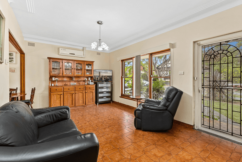 9 Richmond Avenue, ASHFIELD, NSW 2131