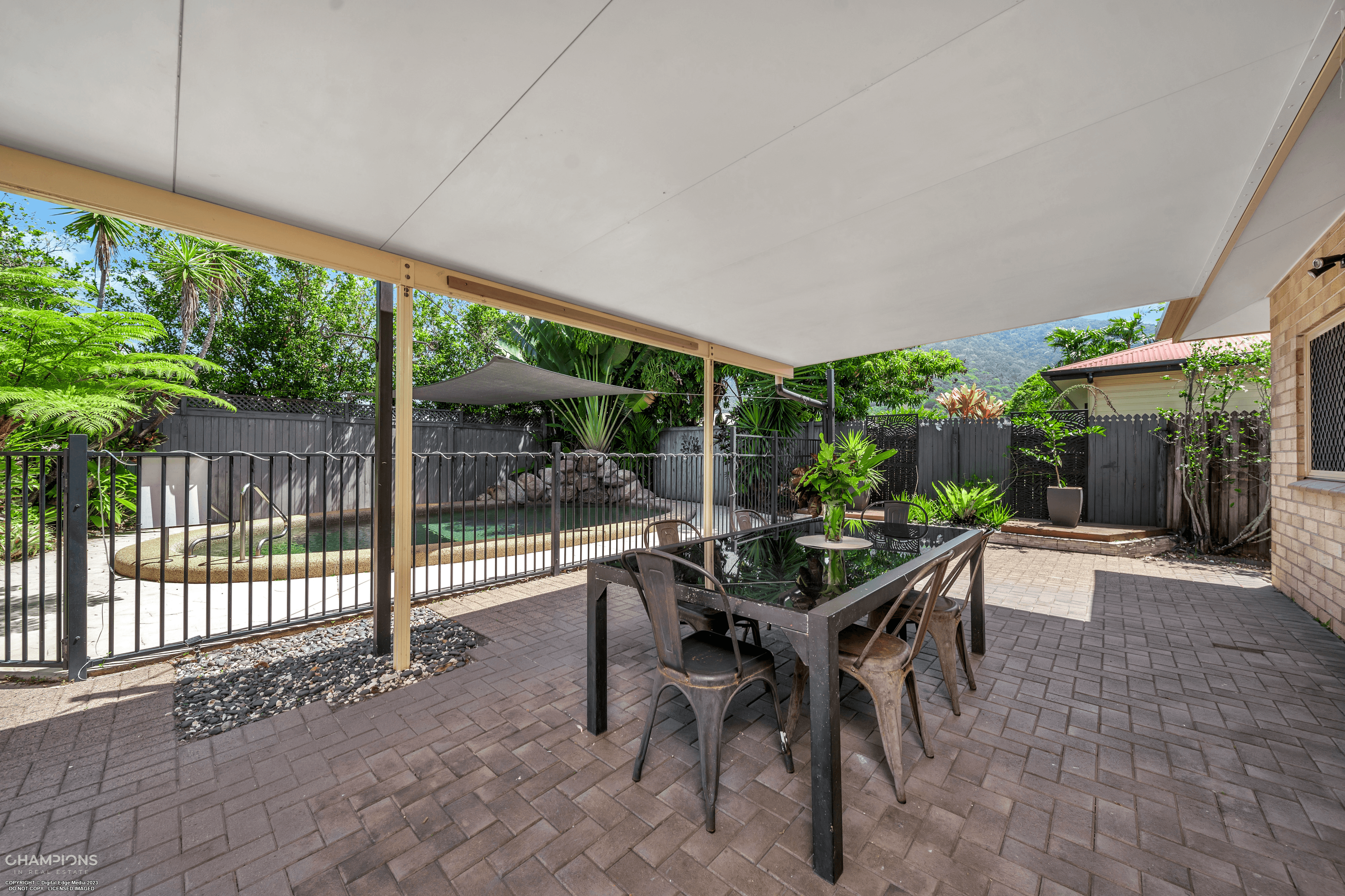 3 Village Terrace, REDLYNCH, QLD 4870