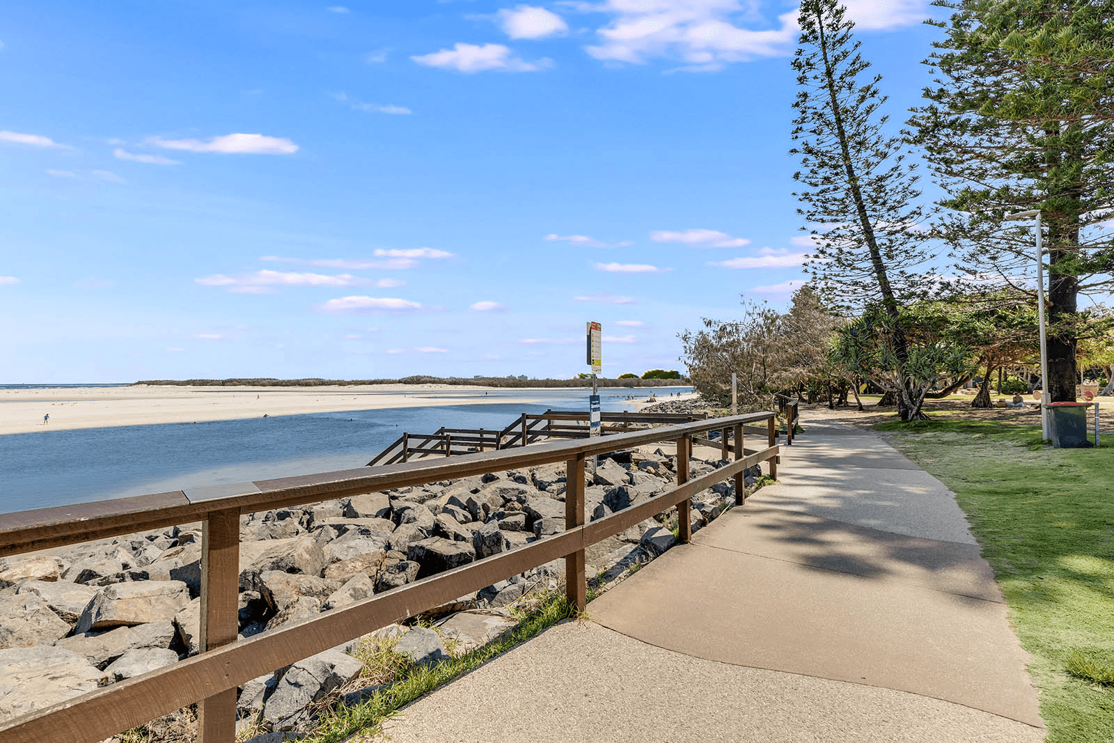 4/4 Latona Avenue, CALOUNDRA, QLD 4551