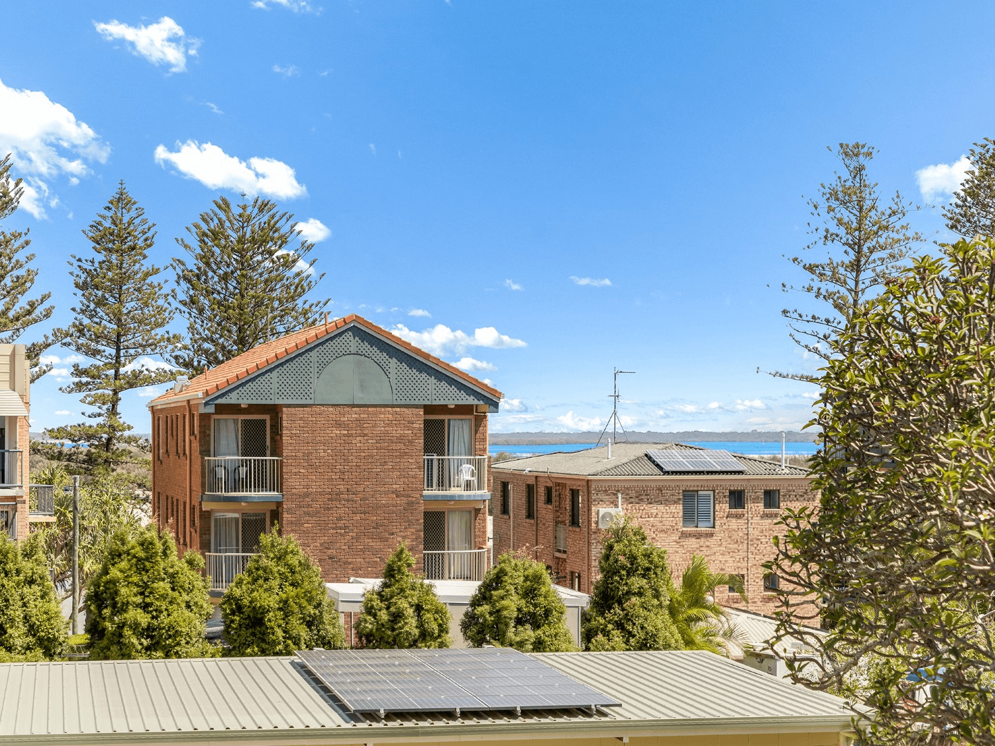 4/4 Latona Avenue, CALOUNDRA, QLD 4551