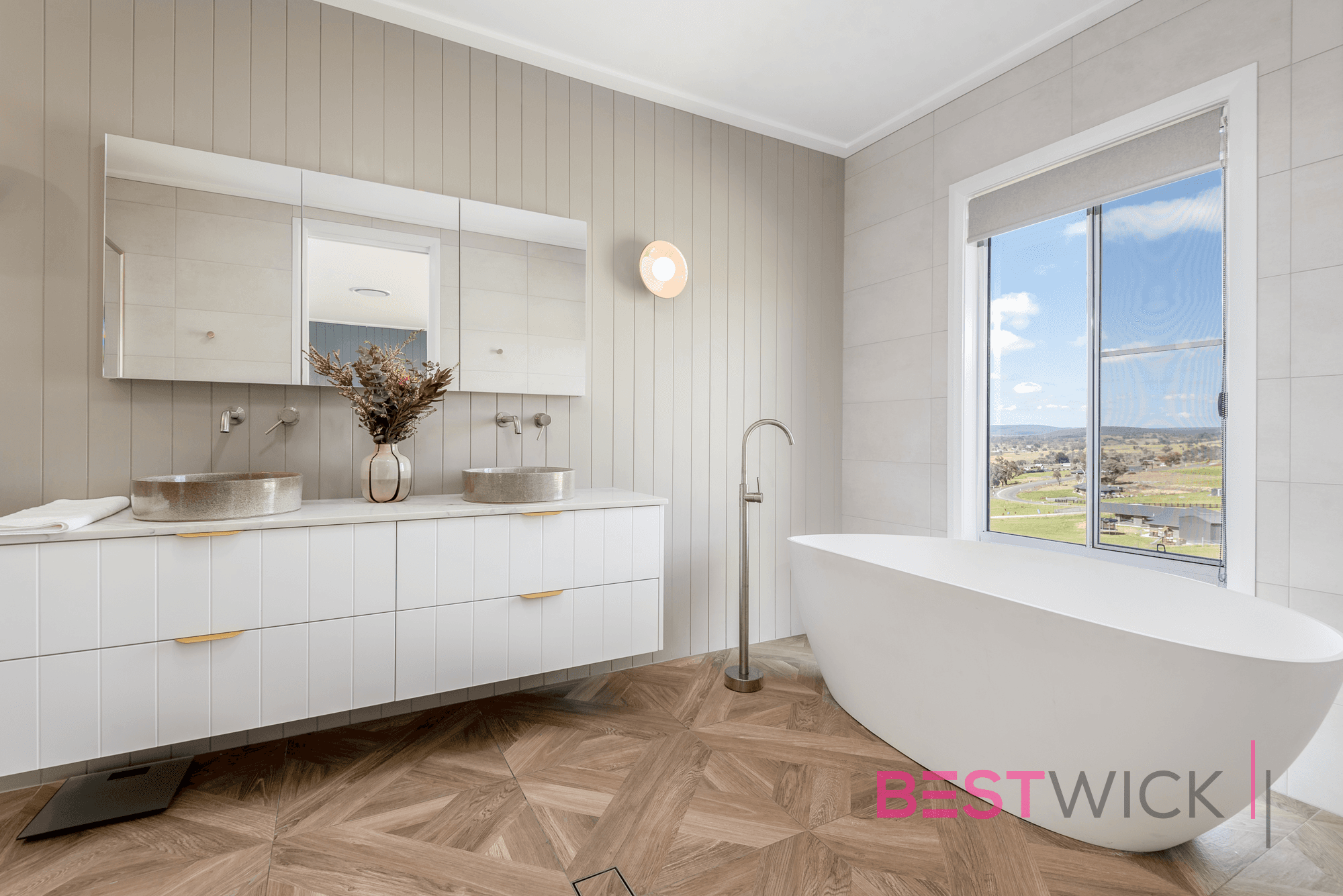 84 George Thomas Close, BATHURST, NSW 2795