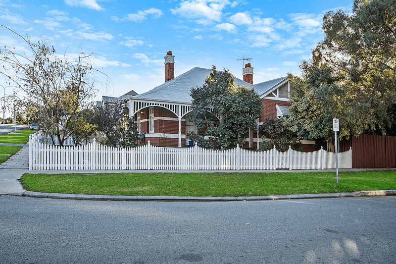 11 Chalmers Street, FREMANTLE, WA 6160