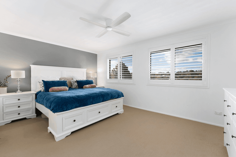 24 The Crescent, HELENSBURGH, NSW 2508