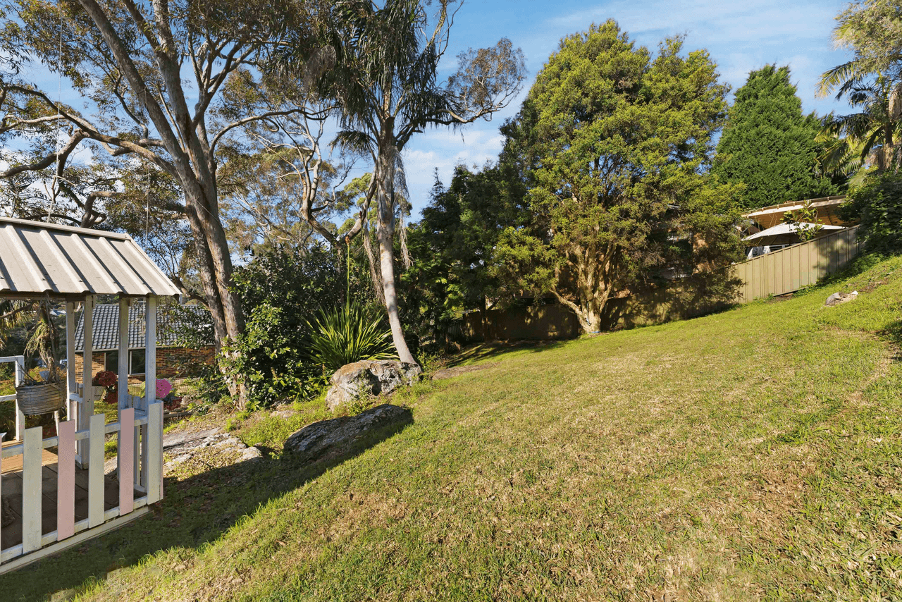 24 The Crescent, HELENSBURGH, NSW 2508