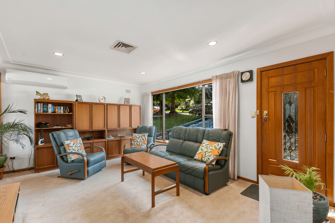 20 Stanleigh Cres, WEST WOLLONGONG, NSW 2500