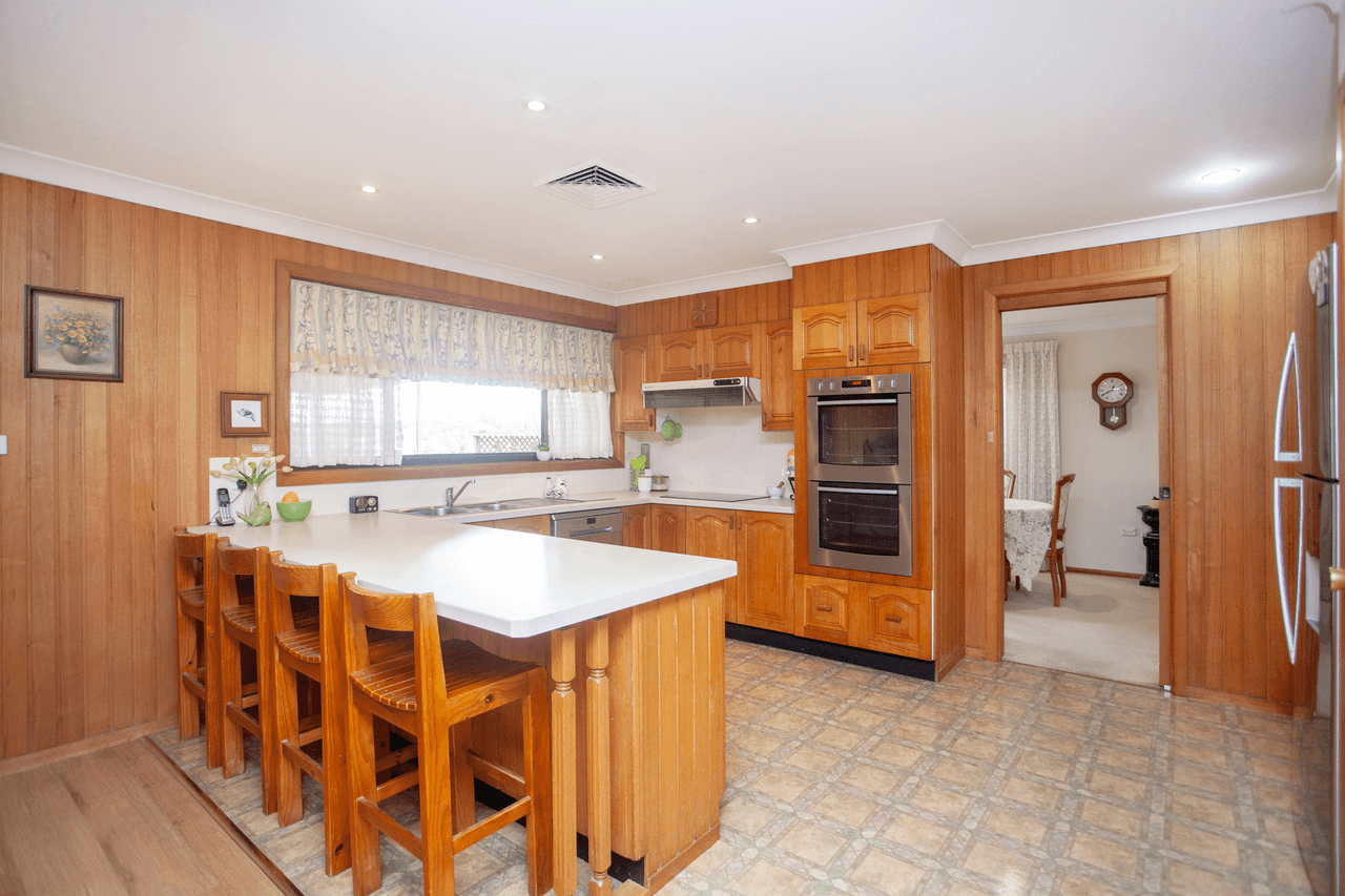 18 Wentworth Street, TAREE, NSW 2430