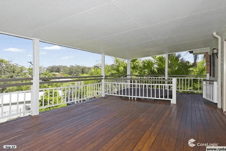 5 Bayview Drive, TANAH MERAH, QLD 4128