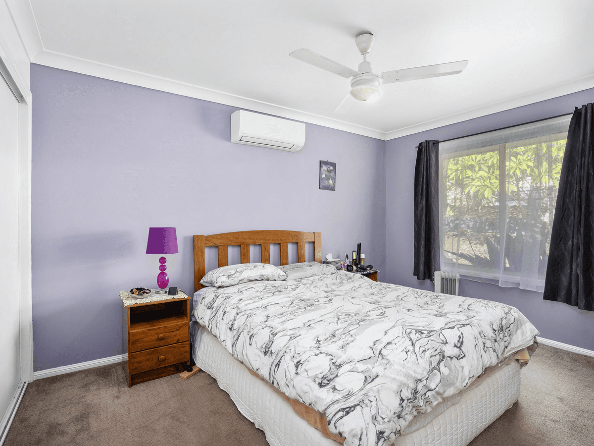 8 Convery Crescent, HIGHLAND PARK, qld 4211