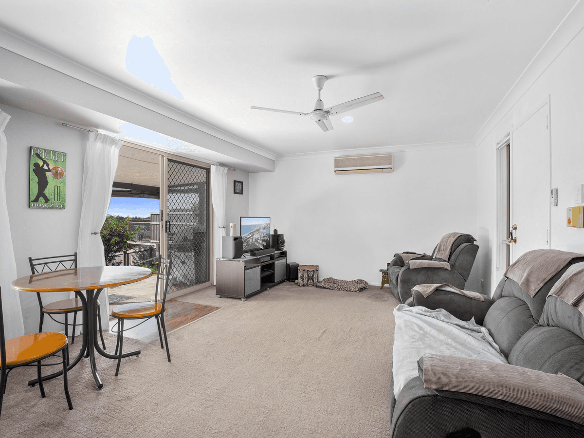 8 Convery Crescent, HIGHLAND PARK, qld 4211