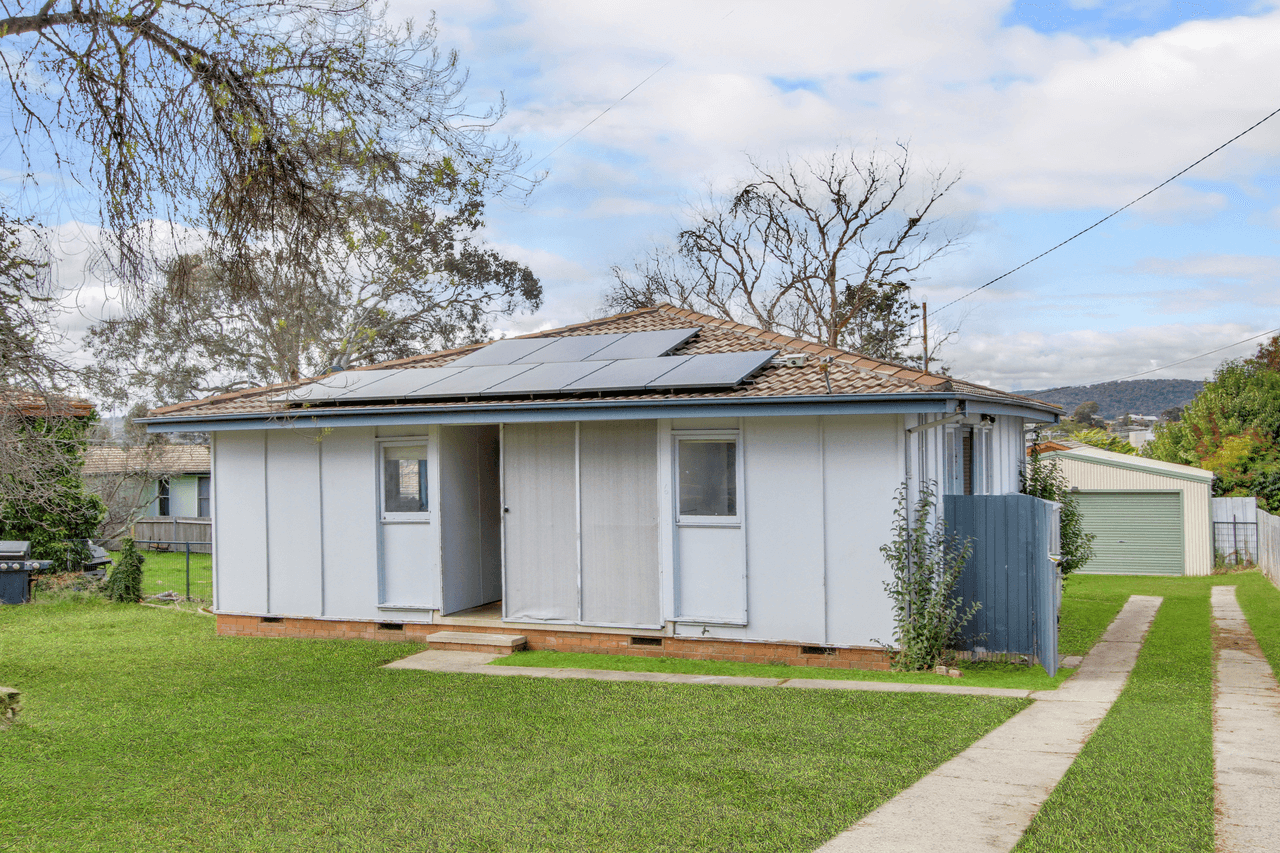 6 Karri Cres, Karabar, NSW 2620